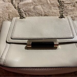 Elegant White Leather Shoulder Bag by Diane Von Furstenberg